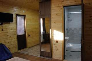 Гостевой дом Oasis Mtskheta Мцхета Двухместный номер Делюкс с 1 кроватью и ванной-3